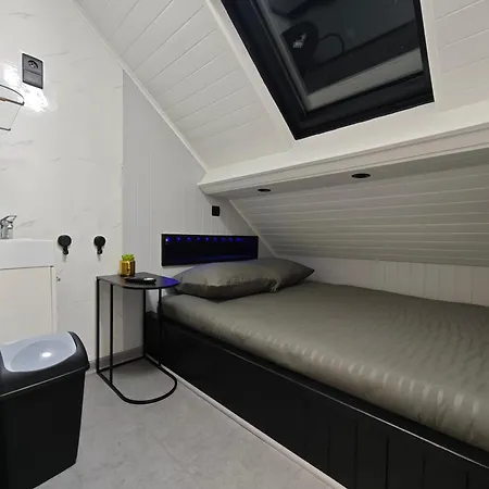 Проживання в сім'ї Budget-room 2p *
