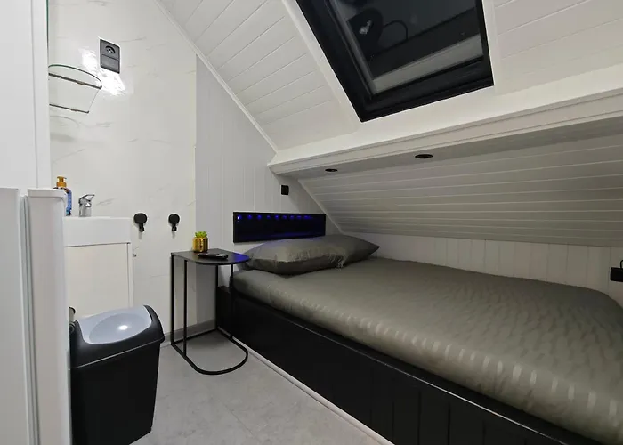 Homestay Budget-room 2p *